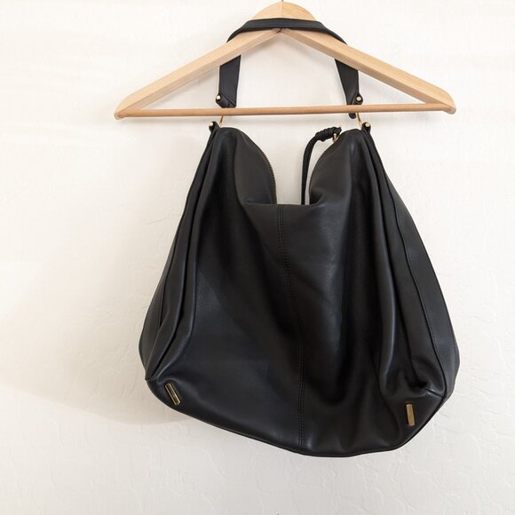 VINCE CAMUTO Josie Shoulder Bag Black Leather Hobo Zip‎ Strap Tassel Dust Bag - Picture 5 of 12